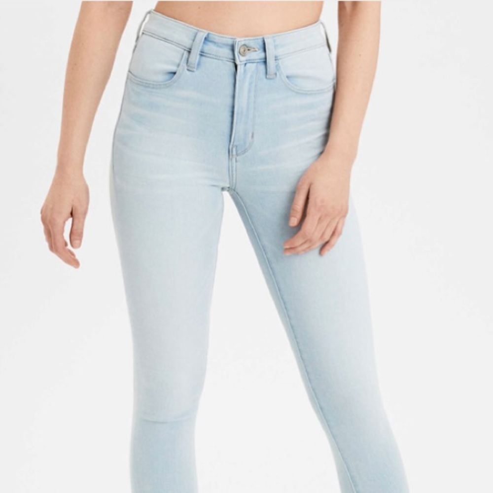 American Eagle light wash jeggings